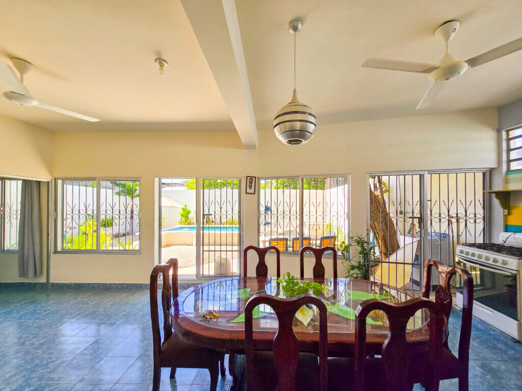COMEDOR 1 CASA JOSSIE
