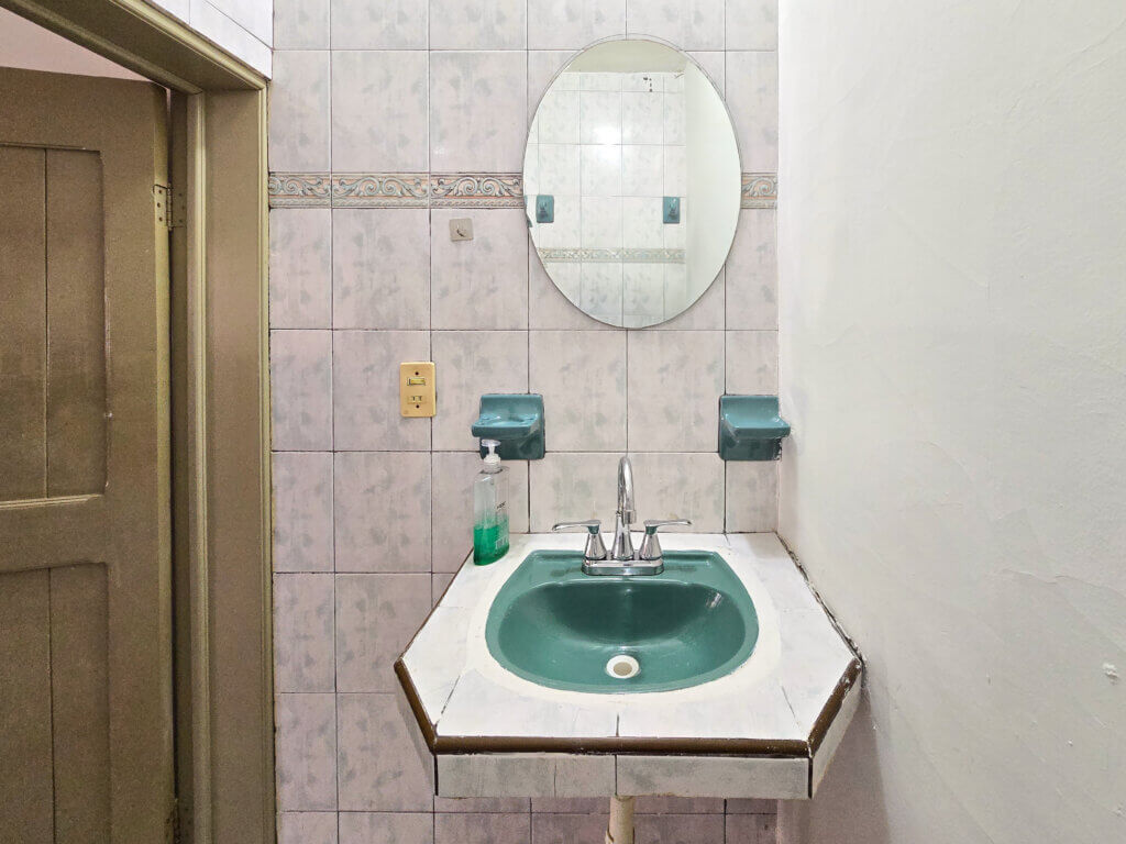 MEDIO BAÑO 1 CASA JOSSIE